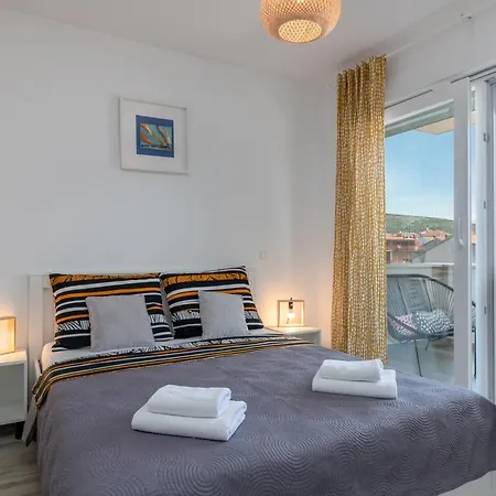 Apartmani Luce Trogir Exterior foto