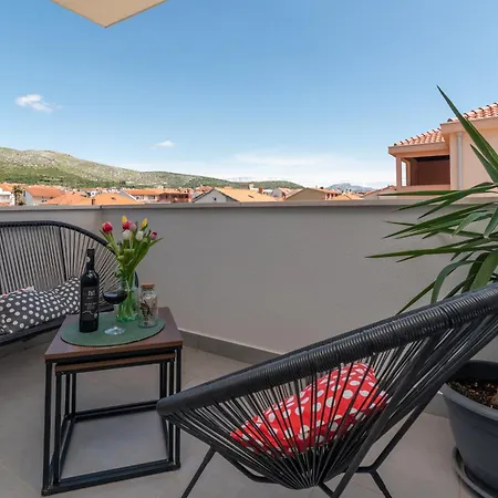 Apartmani Luce Trogir Exterior foto